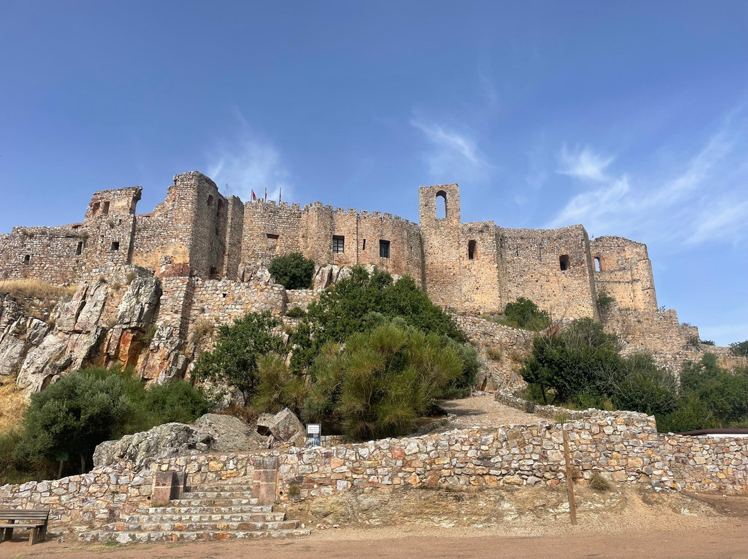 Sacro Convento y Castillo de Calatrava La Nueva-Aldea del Rey必去景点