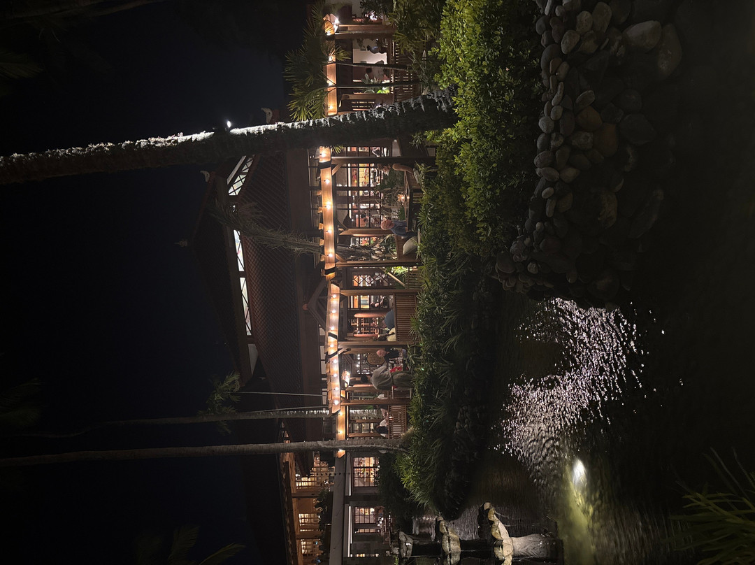努沙杜瓦餐馆和美食-Peseta Restaurant