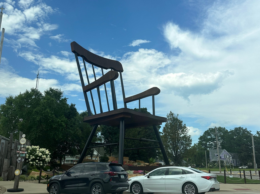 World's Largest Rocking Chair-Casey必去景点