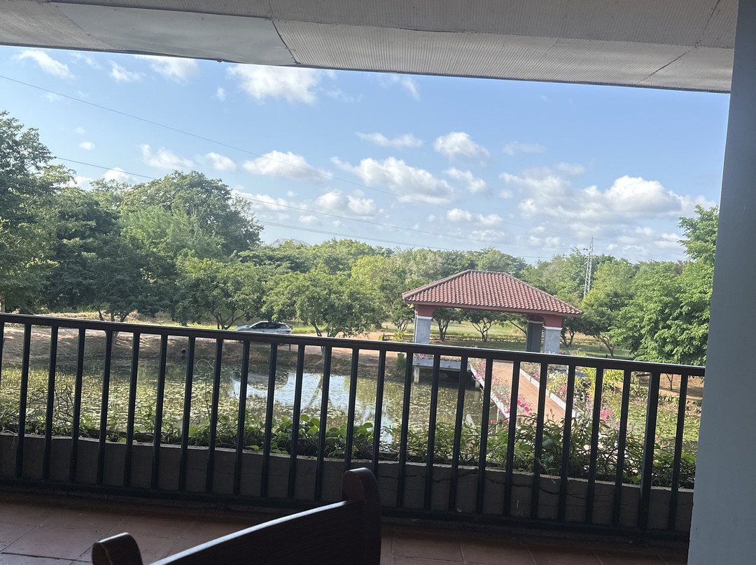 国王领地岩景酒店主图
