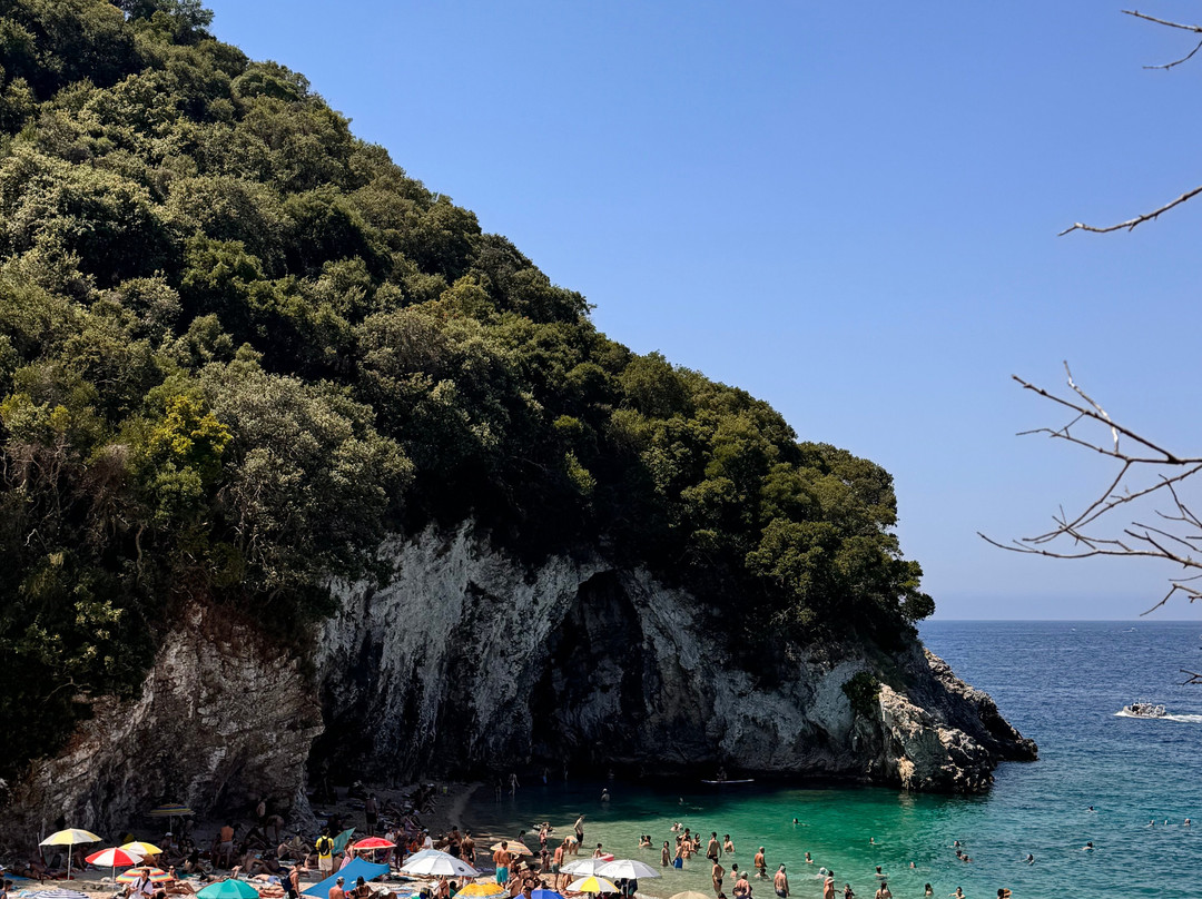 Rovinia Beach-Paleokastritsa必去景点