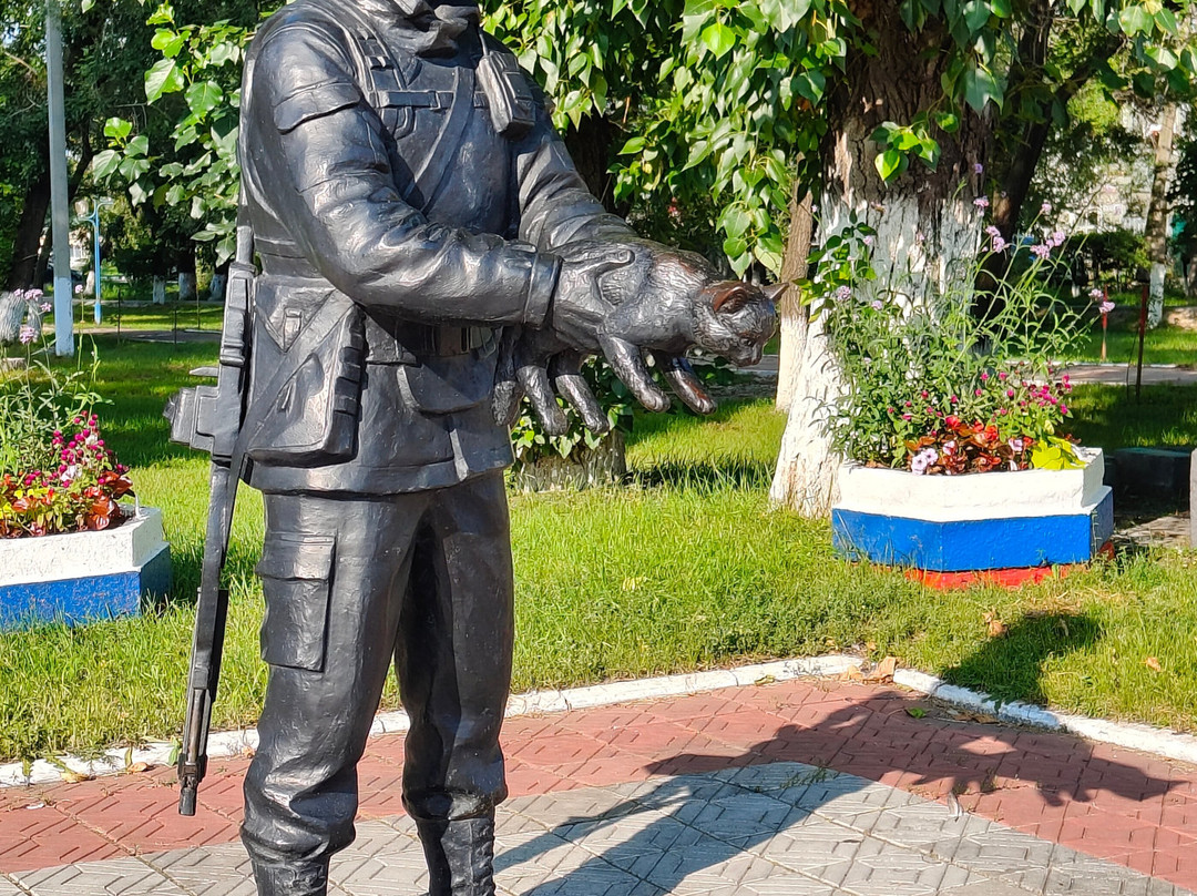 Monument to Polite People-Belogorsk必去景点