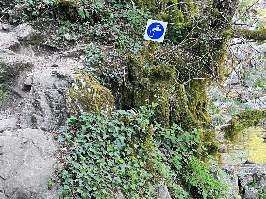 Kokkinos Vrachos Waterfall-Dion必去景点