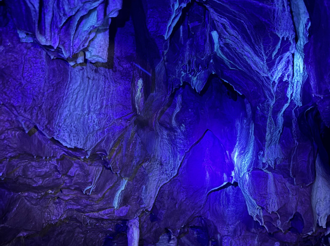 Stump Cross Caverns-Pateley Bridge必去景点