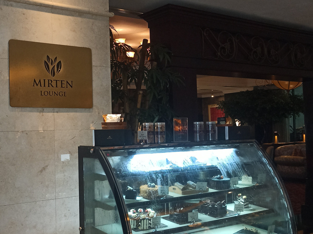 帕帕达亚酒店主图