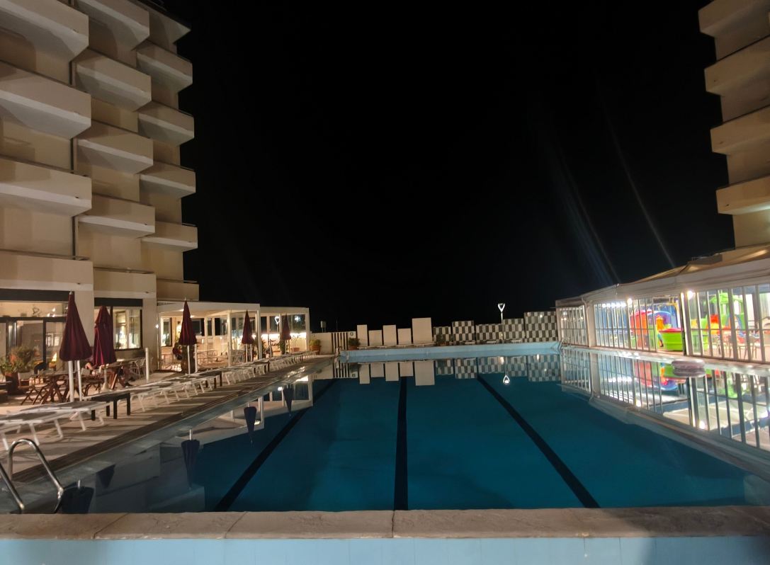 UNA HOTELS Imperial Sport Hotel Pesaro-泳池