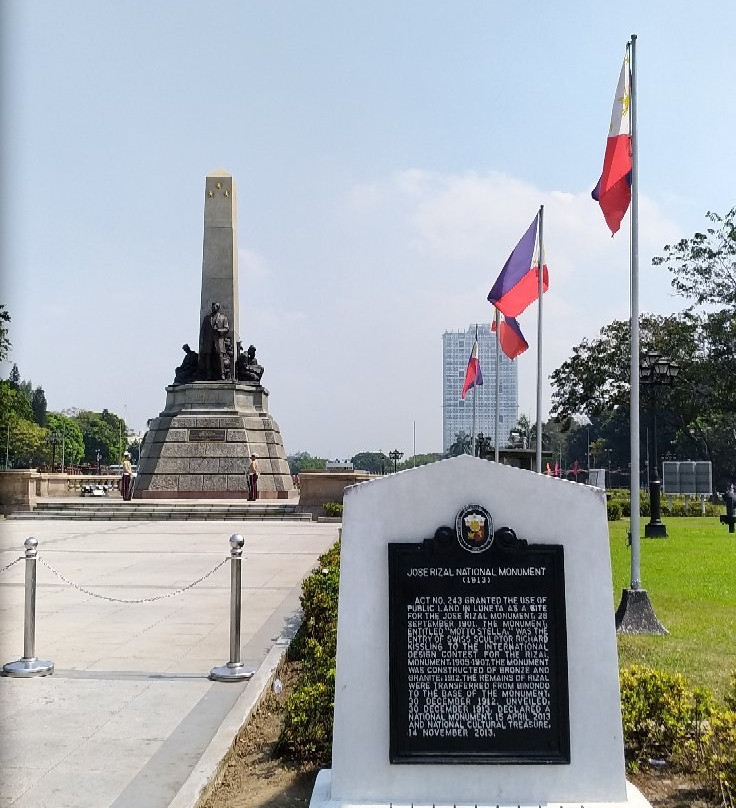 Jose Rizal First Monument-Daet必去景点