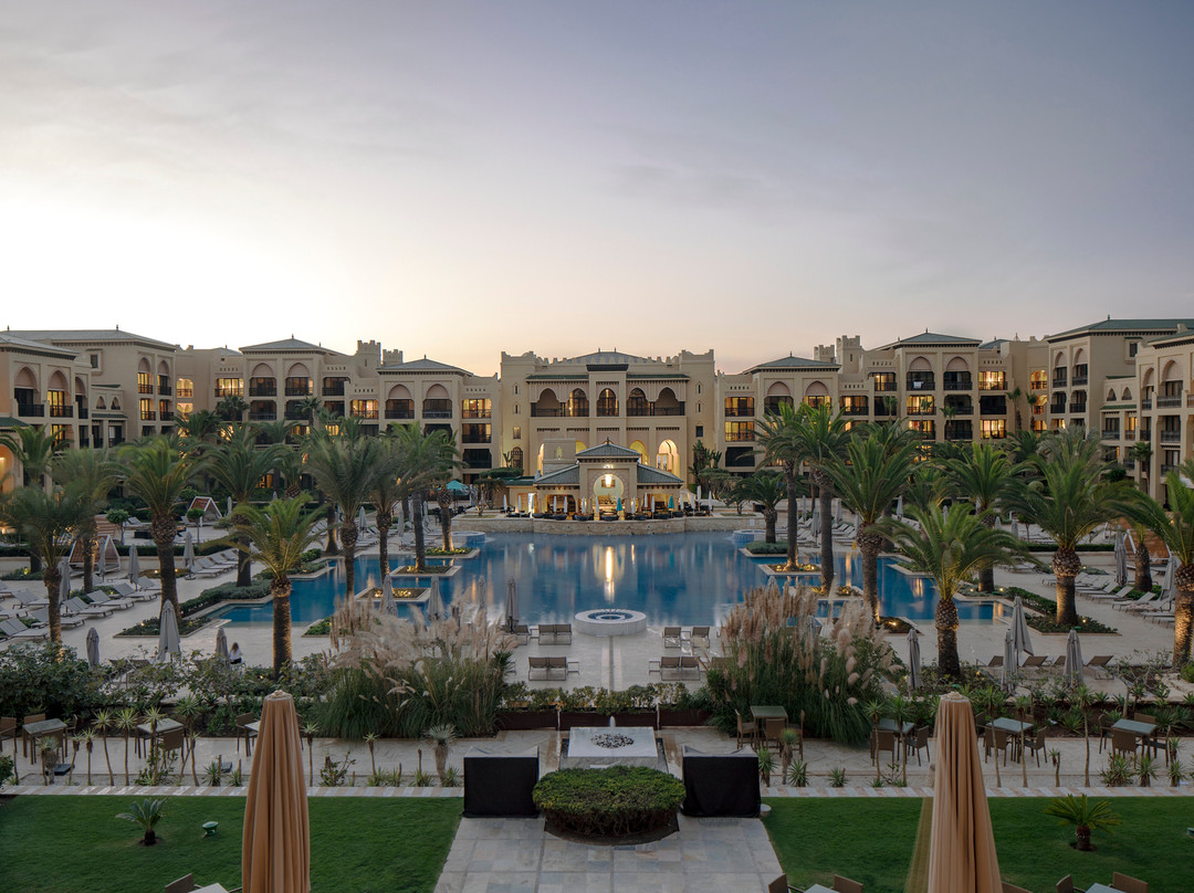 迈兹根海滩高尔夫度假酒店主图