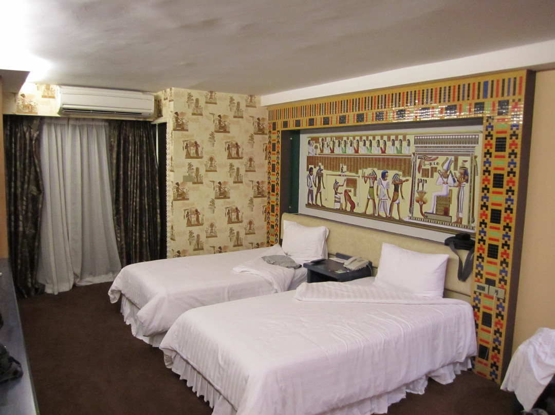 Bang Khu Wat酒店住宿-卢克索酒店