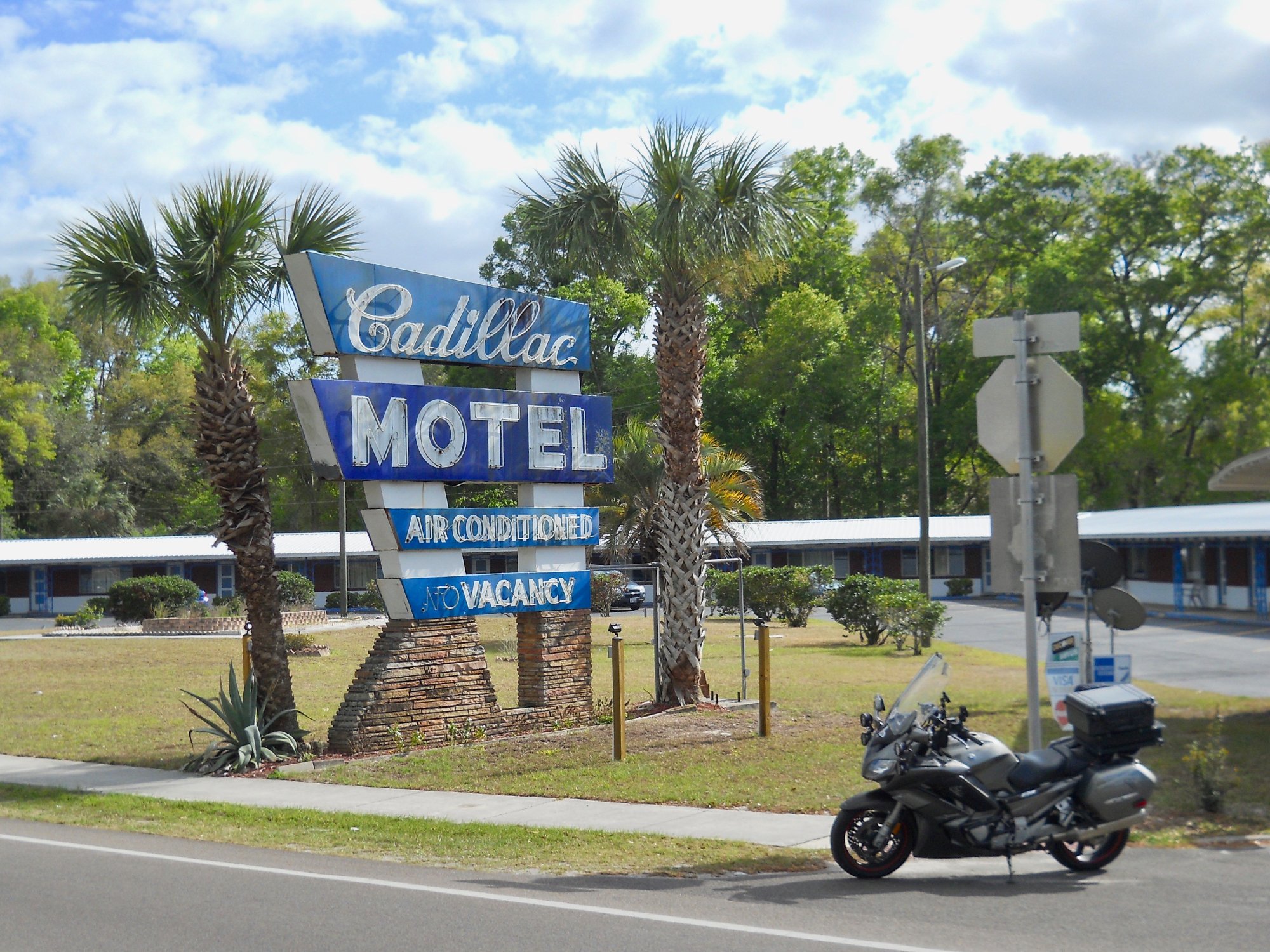 Cadillac Motel-浴室
