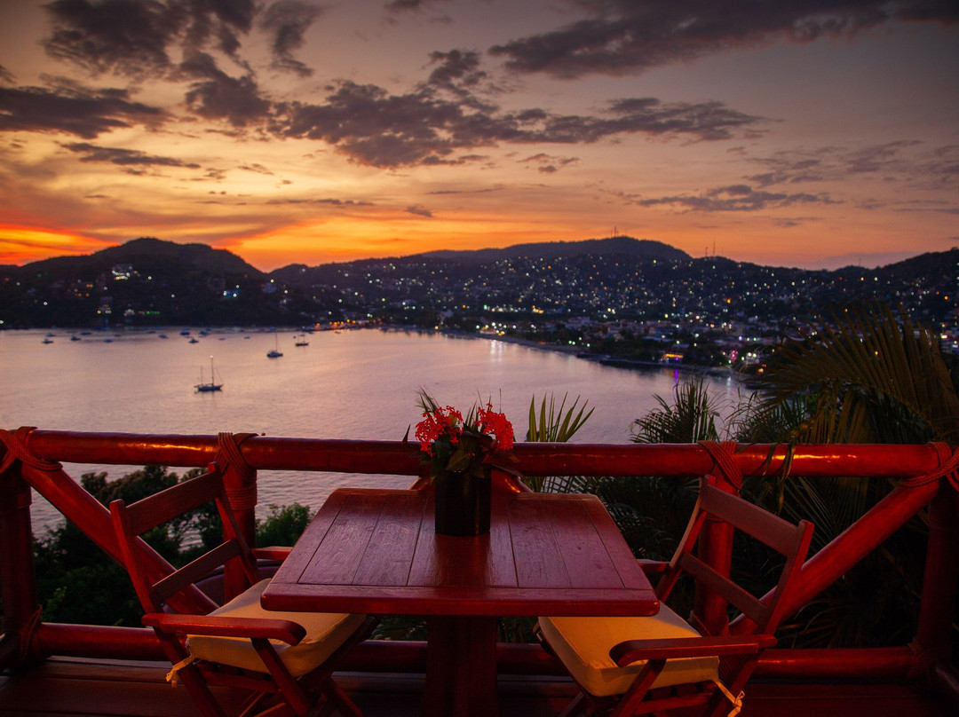 Tentaciones Hotel & Lounge Pool主图