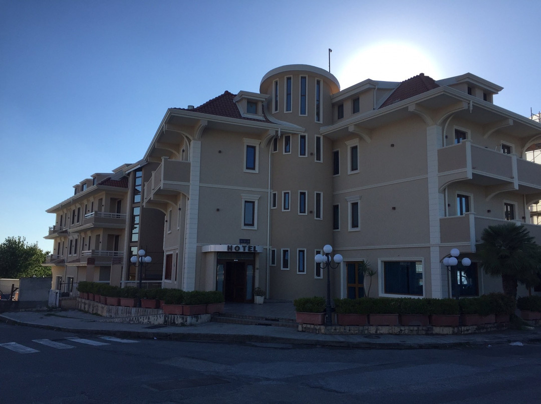 Santa Eufemia Lamezia酒店住宿-菲利沛艾尔酒店