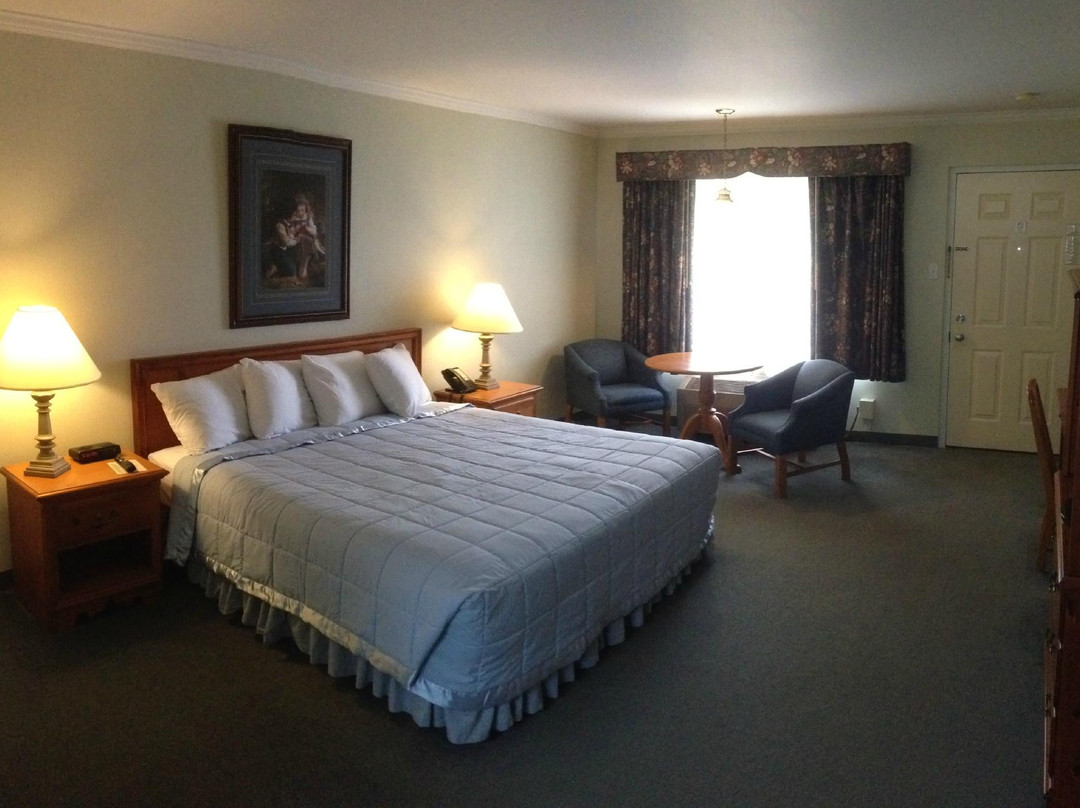 Darien酒店住宿-Fontana Village Inn