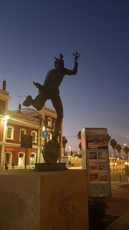 Monumento a  Miquel Biada i Bunyol-马塔罗必去景点