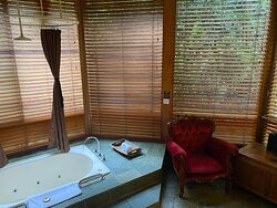 林登花园雨林休养所主图