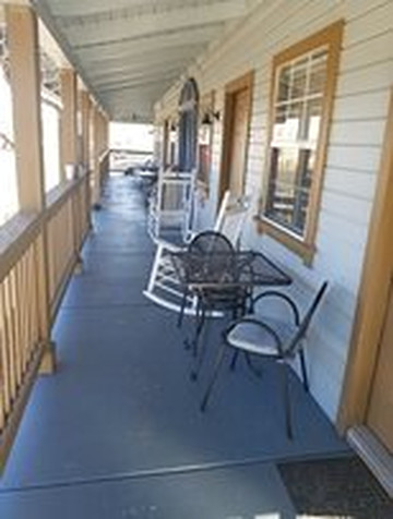 峡谷江山旅馆主图