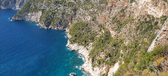 Cliffs Of Kambi-甘比村必去景点