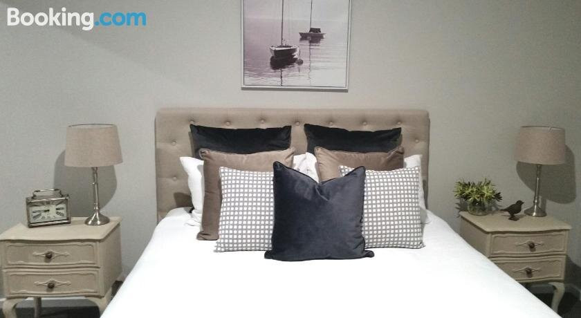 Kennedy House Euroa主图