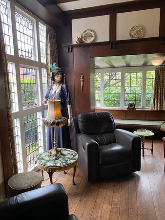 Barons Court Hotel主图