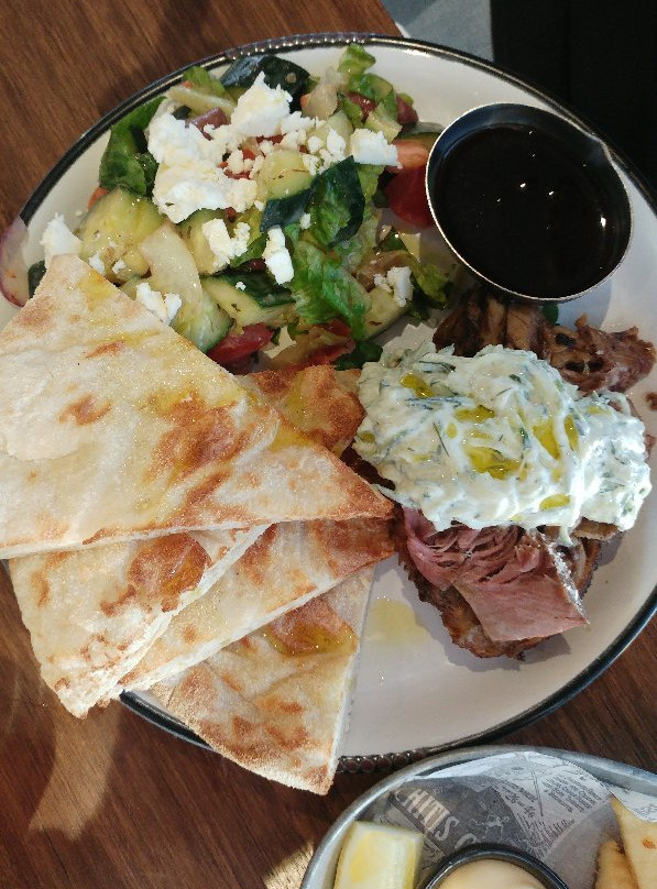 Nightcap at The Cheeky Squire主图