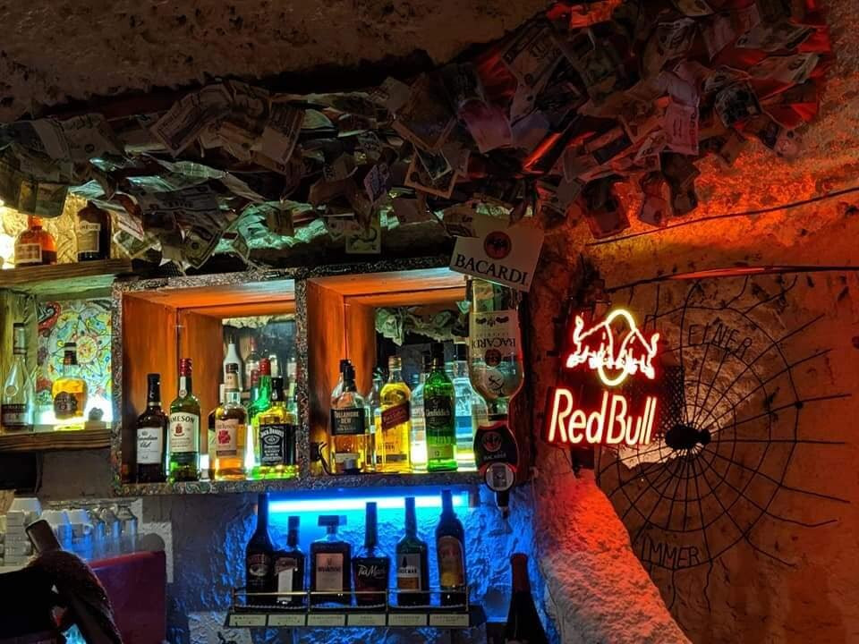Metro Cocktail Bar