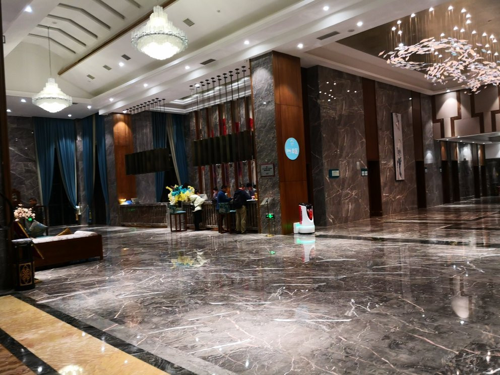 湖景国际酒店主图