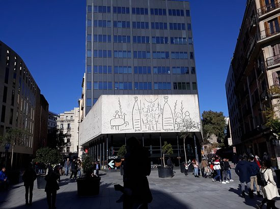 Original Pub Crawl Barcelona-巴塞罗那必去景点