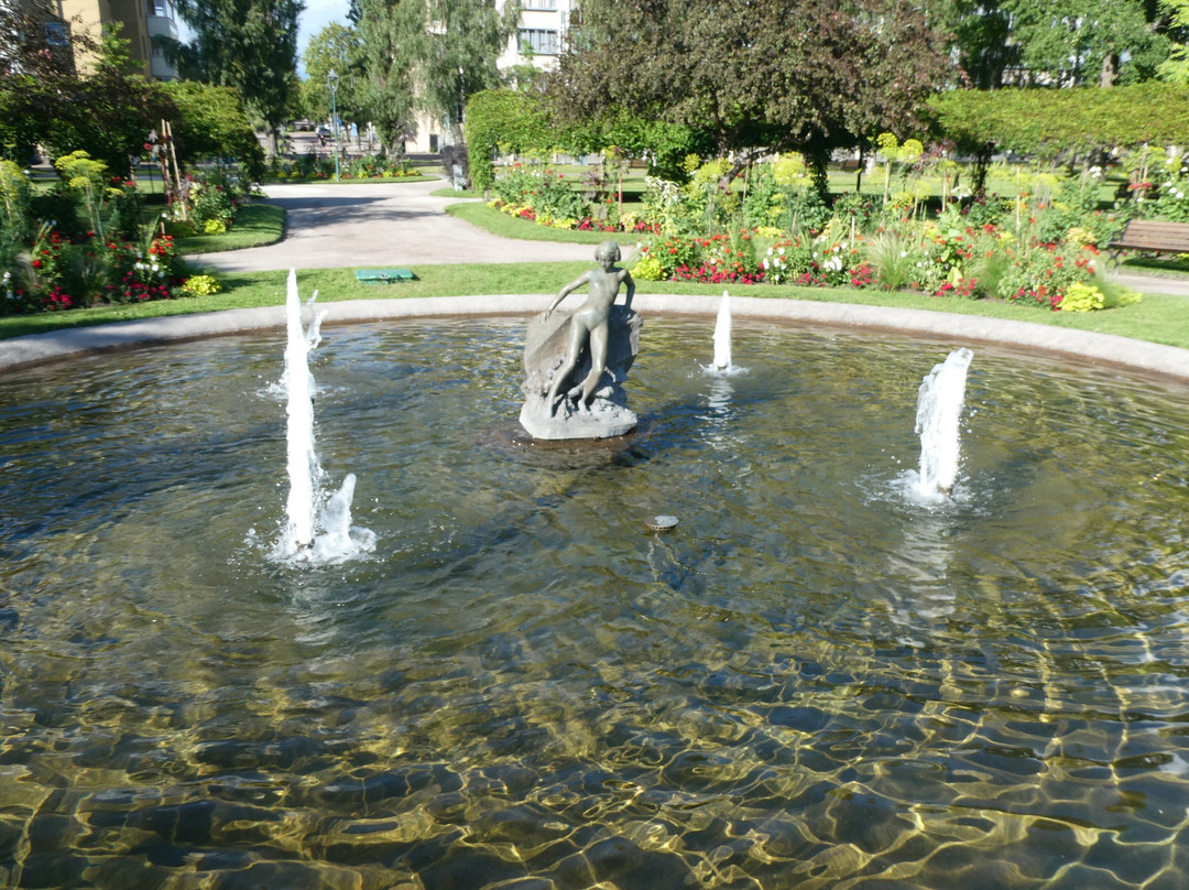 Statyn "Sommardopp"