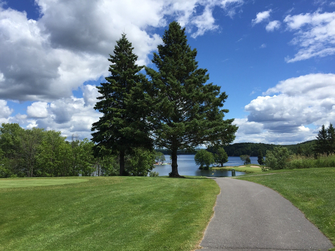 Deerhurst Lakeside Golf Course-亨茨维尔必去景点