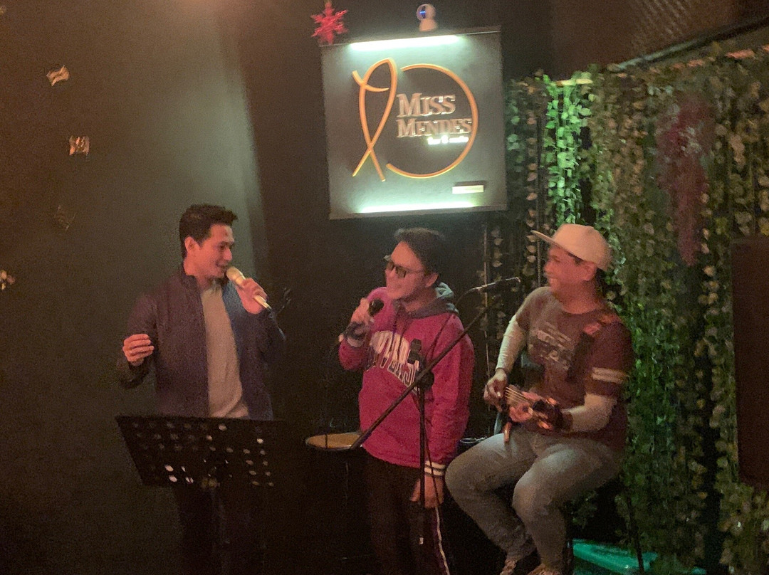 Miss Mendes Resto & Bar