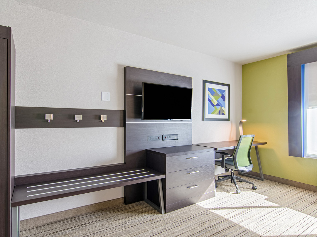 Holiday Inn Express & Suites Atchison By IHG主图