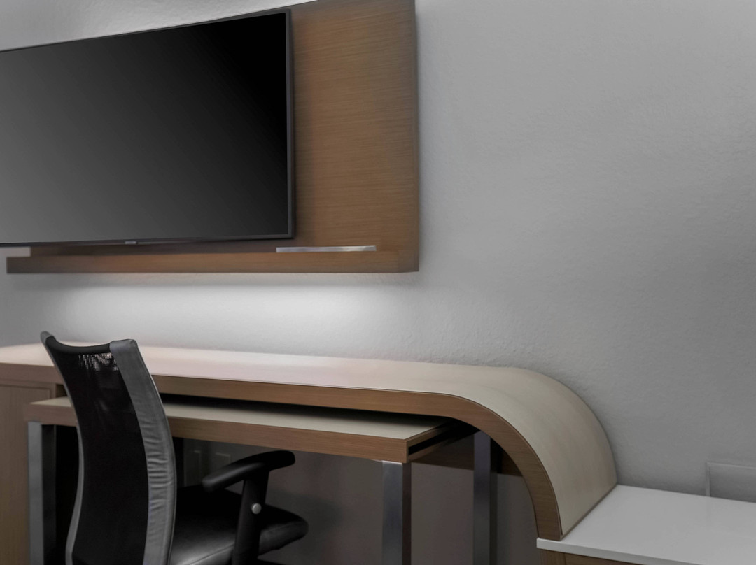 坦帕布兰登万怡酒店主图