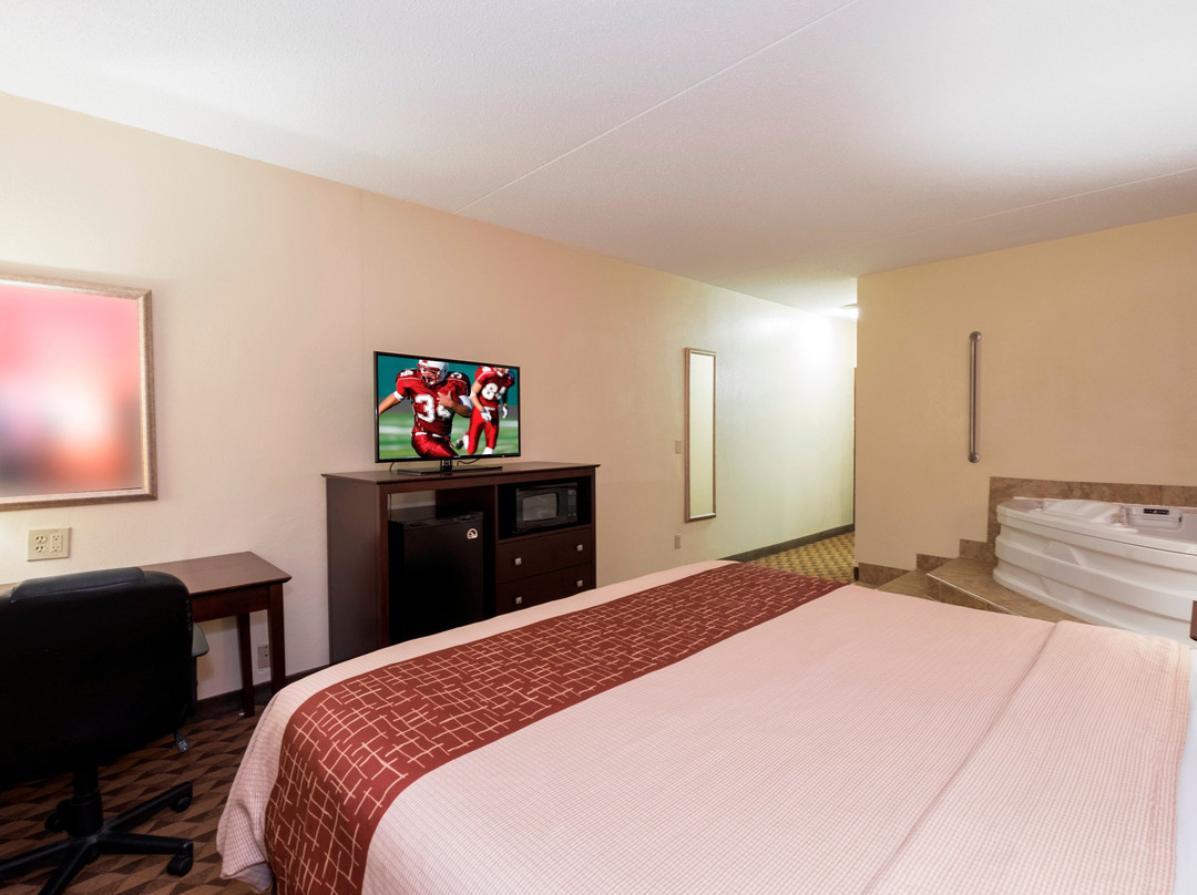 Red Roof Inn & Suites Cincinnati North-Mason主图