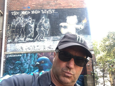 Banksy's The Mild Mild West-布里斯托尔必去景点