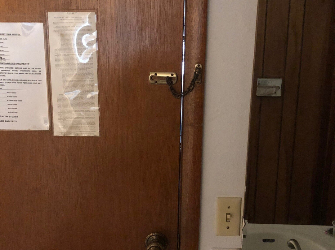 Economy Inn Motel主图