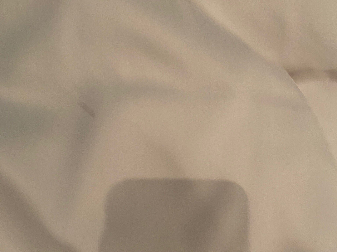水晶酒店主图