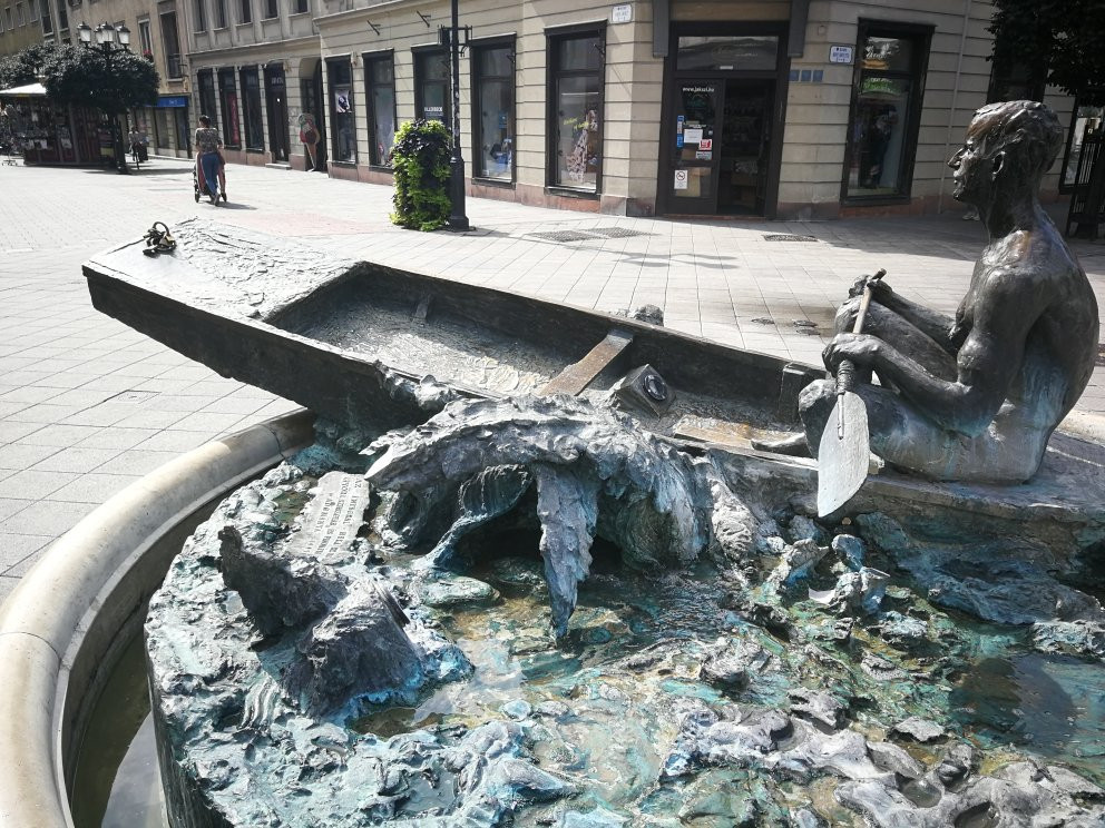 Boatman Sculpture景点图片