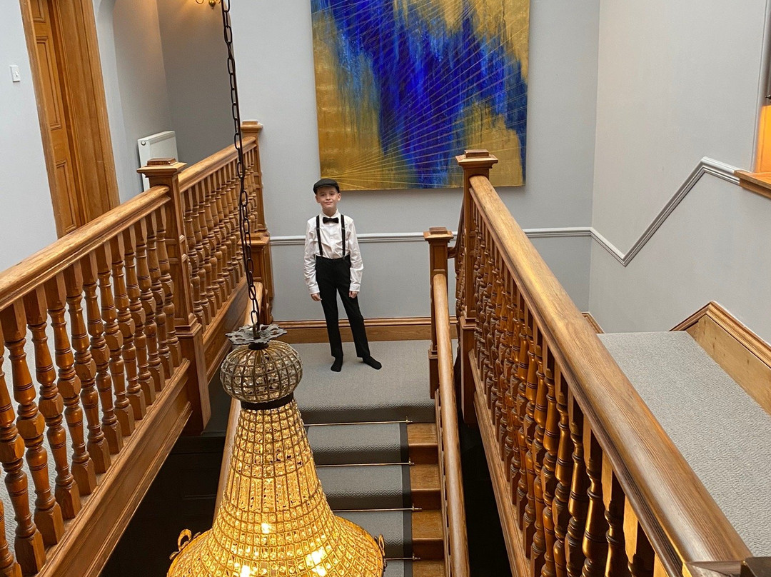 Castleton House Luxury Estate主图