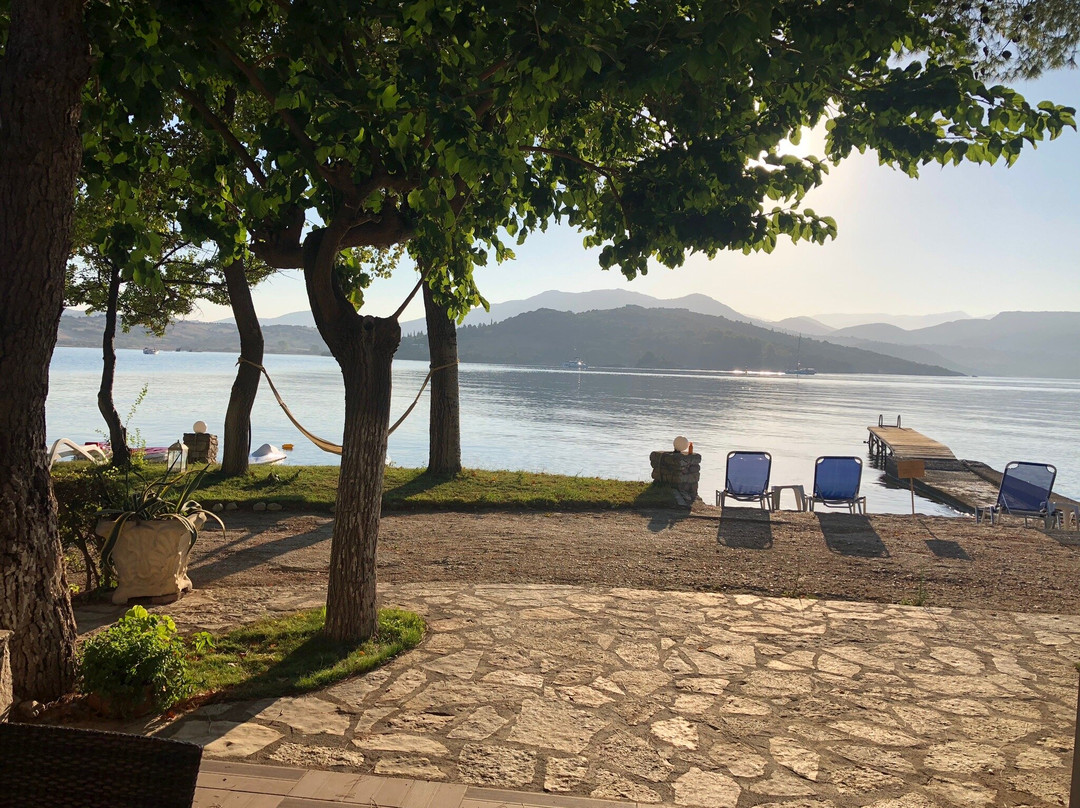 Flisvos Seaside Apartments主图