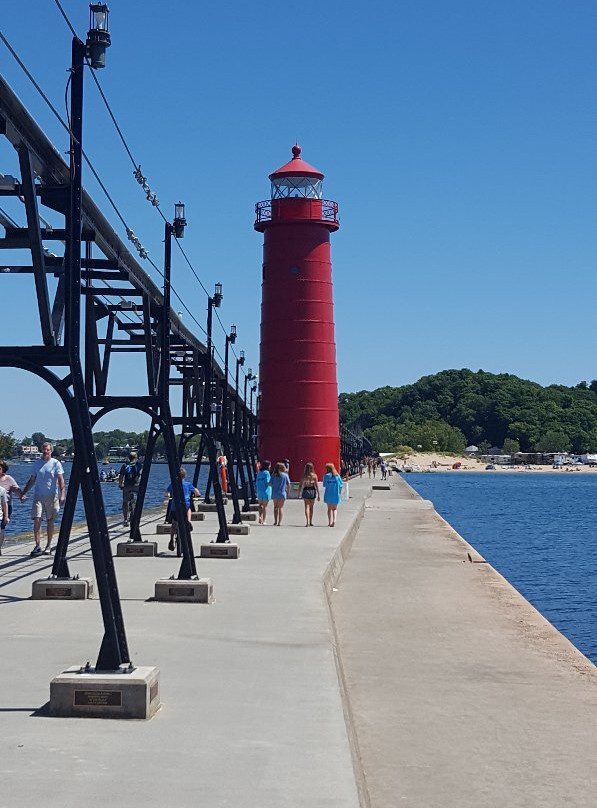 Grand Haven Lighthouse and Pier-格兰德黑文必去景点