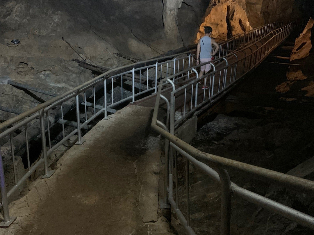 Gua Kelam-Kaki Bukit必去景点