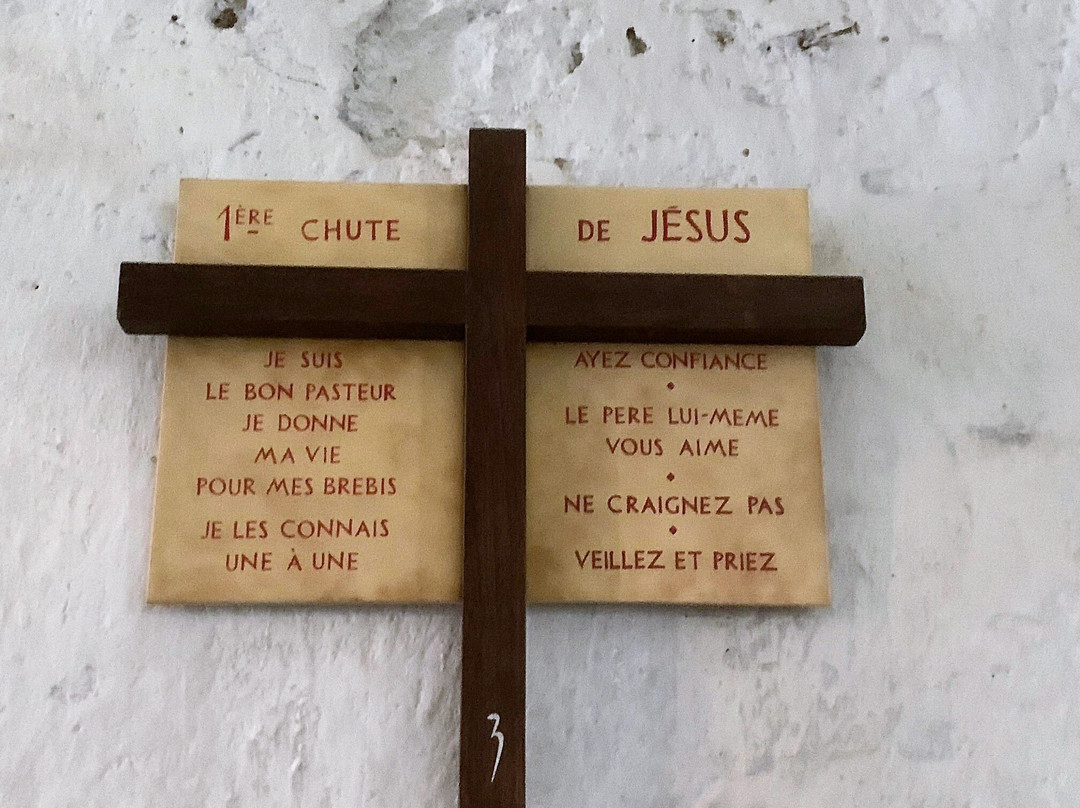 Eglise Saint Laurent-Romagne必去景点