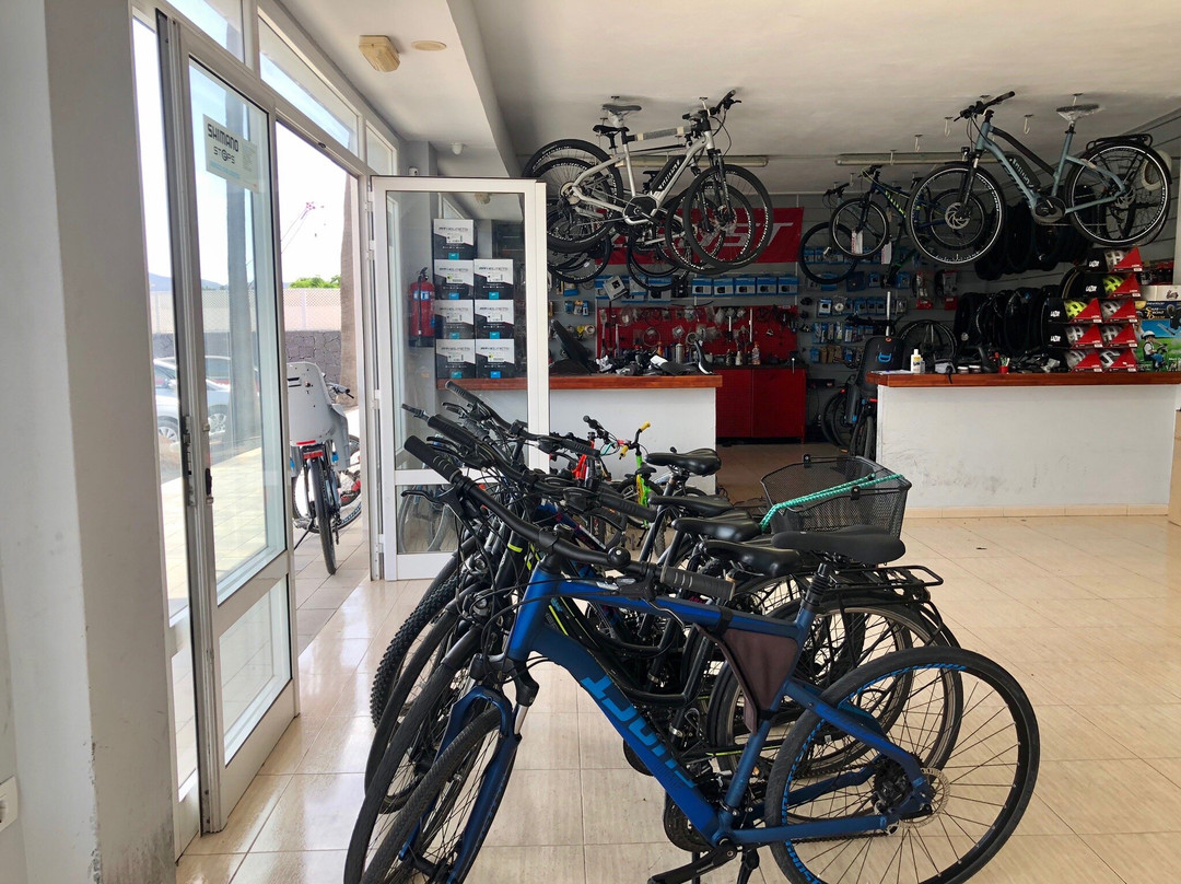 Moto & Bike Lanzarote-布兰卡滩必去景点