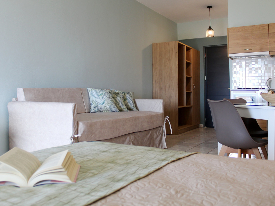 Poledas Apartments主图