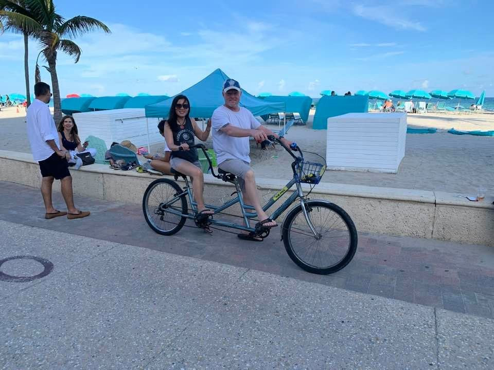 Sea Downs and the Bougainvillea主图