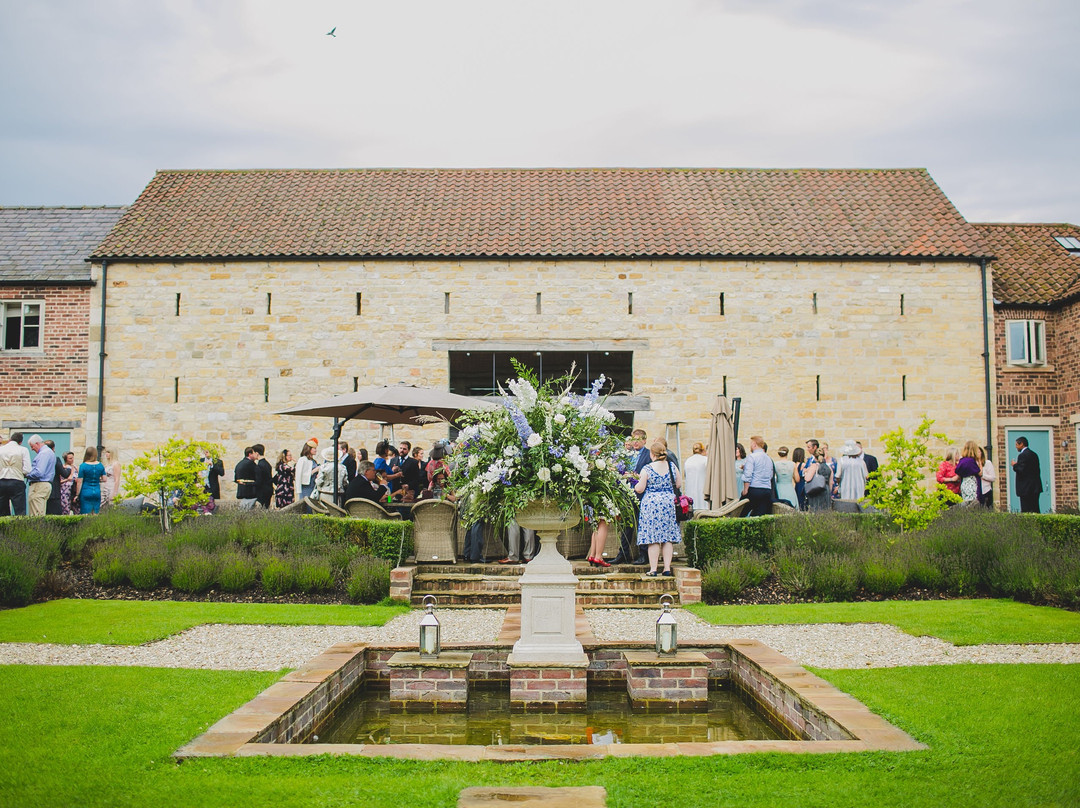 Priory Barn And Cottages