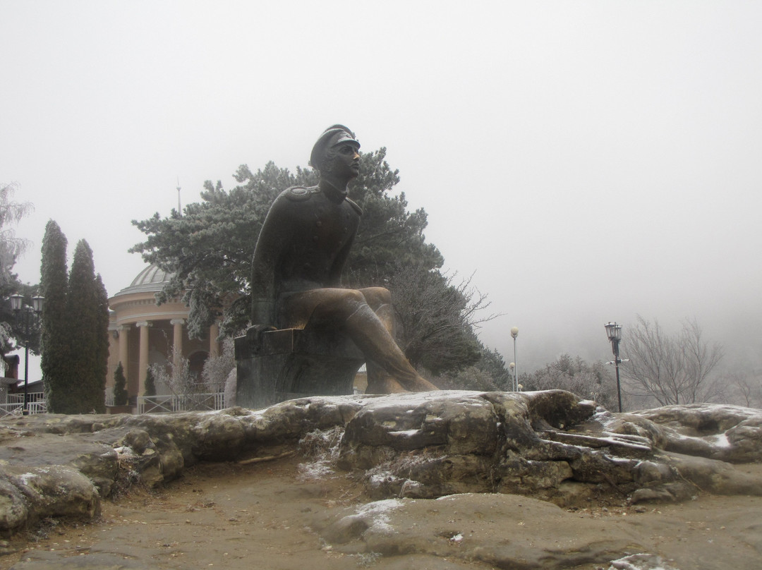 Monument Lermontov M.Yu.景点图片