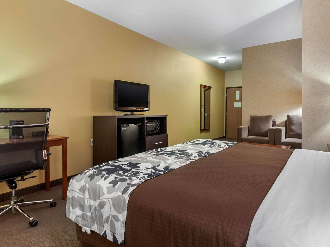 Sleep Inn & Suites Hays I-70主图