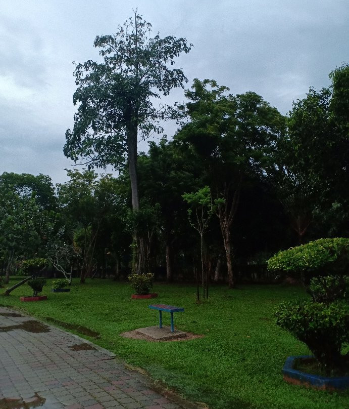 Taman Rekreasi Tasik Y-峇株巴辖必去景点