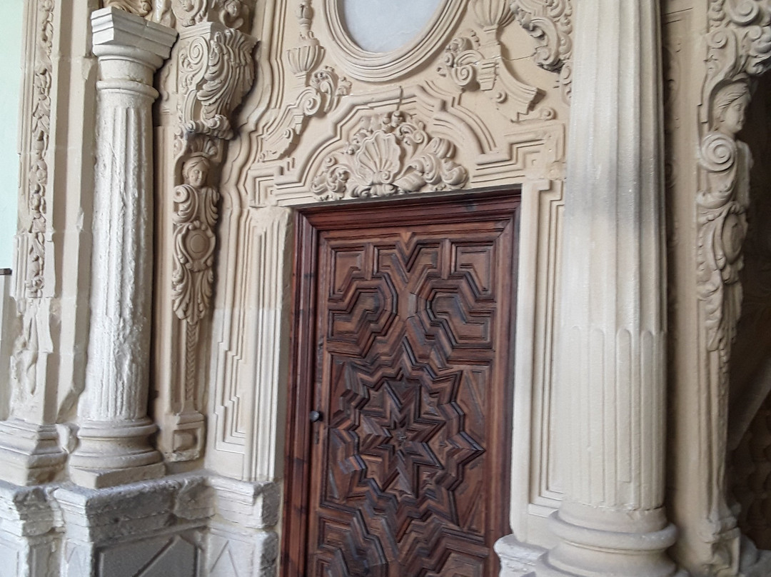 Palacio de Jabalquinto-巴埃萨必去景点